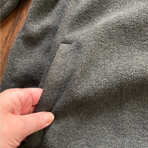Croft & Barrow Gray Fleece 1/4 Zip Pullover w/ Pockets & Drawstring Men’… - Picture 3 of 9